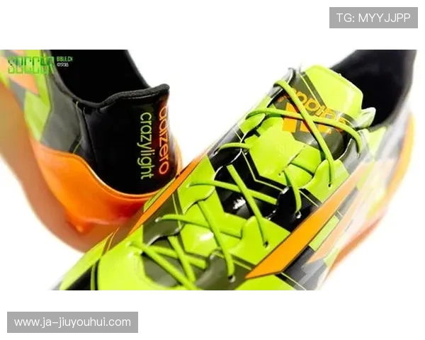 儿童F50高帮足球鞋助力小球员飞跃梦想提升运动表现 儿童F50高帮足球鞋助力小球员飞跃梦想提升运动表现